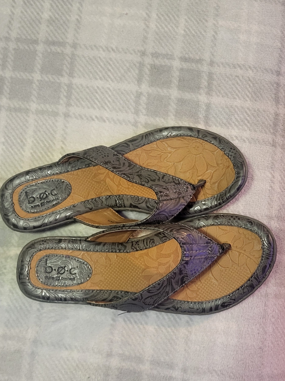 Women's BOC Gray Embossed Thong Sandals - Comfortable Casual Flip Flops 8M